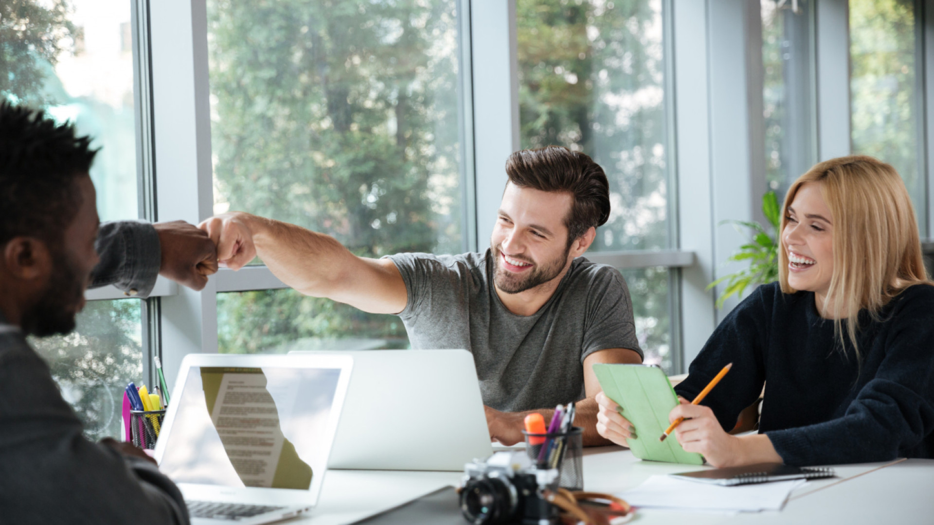 L’impact du coworking sur le bien-être au travail : vers une nouvelle façon de travailler