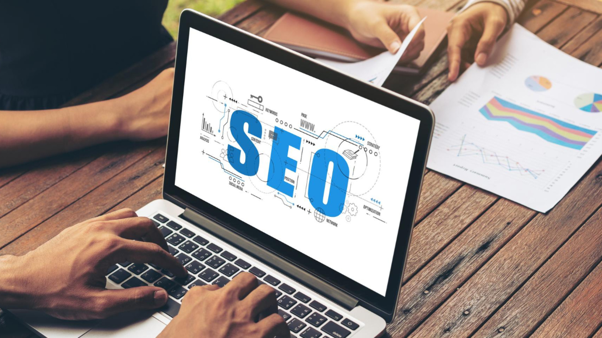 Les critères essentiels pour choisir le freelance SEO idéal pour votre projet